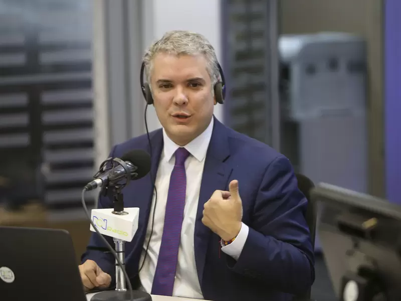 El presidente Iván Duque en la cabina de RCN Radio El presidente Iván Duque en la cabina de RCN Radio