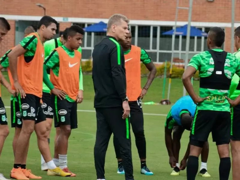Paulo Autuori, técnico de Atlético Nacional, en un entrenamiento
