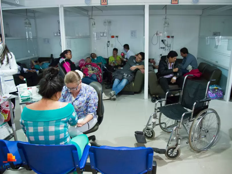 Pacientes esperan una solución a los problemas en el sistema de salud.