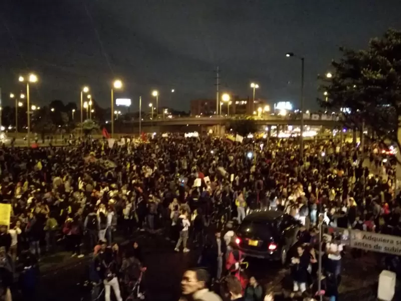 En las más recientes protestas de los estudiantes, el Transmilenio ha sido bloqueado.