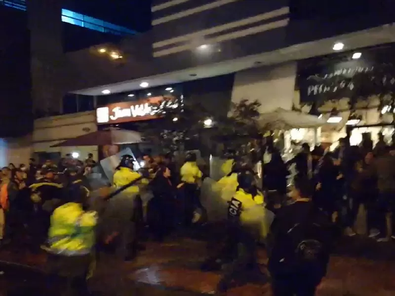 Esmad dispersa a estudiantes
