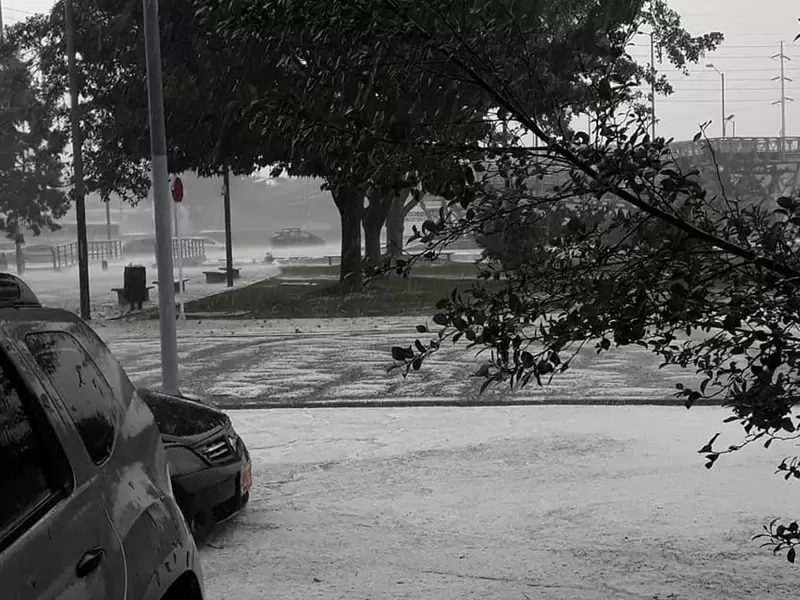 Granizada en el norte de Bogotá Granizada en el norte de Bogotá