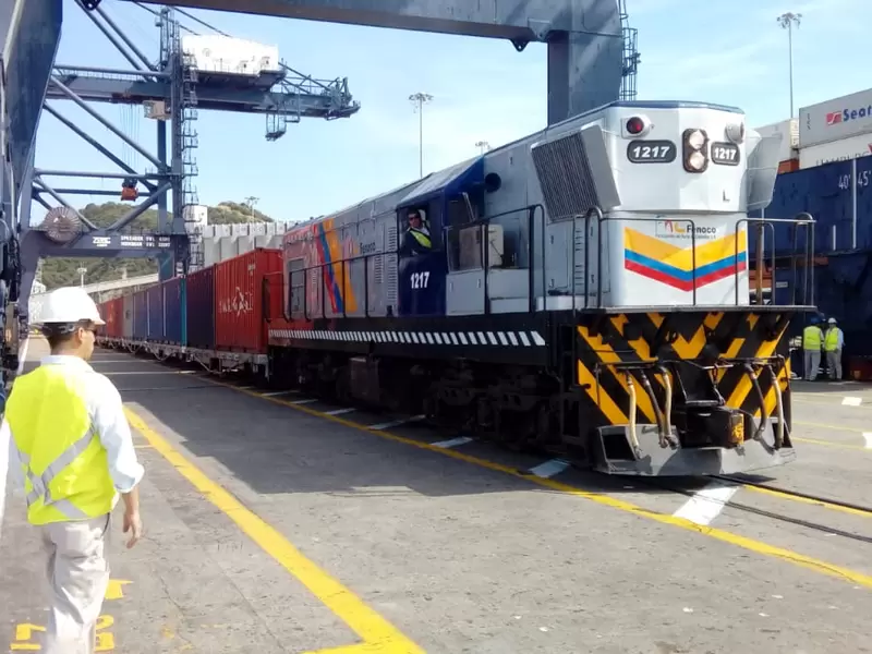 Tren culminando recorrido en Santa Marta, desde La Dorada, Caldas