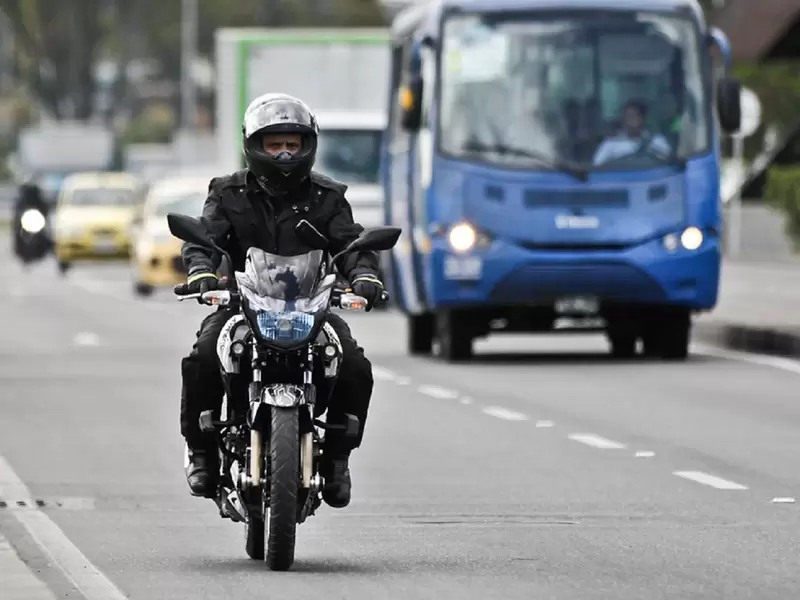 Los motociclistas están felices con la norma que fue derogada. Los cursos se darán de forma gratuita los días martes, miércoles, jueves y sábado de 8:00 a.m. a 5:00 p.m. en el parqueadero del Centro Comercial Calima