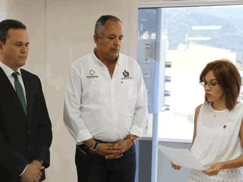 El abogado fue elegido como rector en propiedad en junio de este año.
