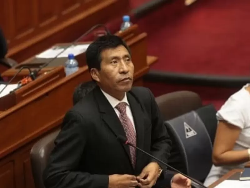 congresista Moisés Mamani