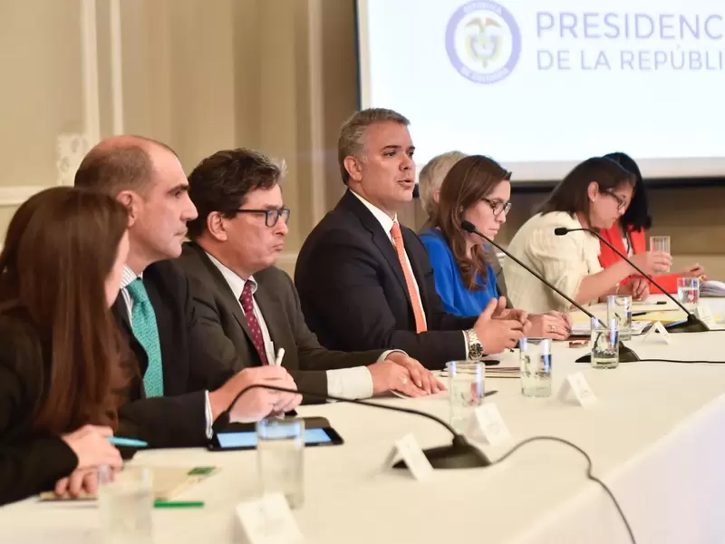 Presidente Iván Duque con equipo de ministros