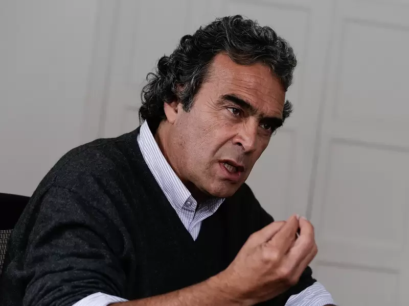 Sergio Fajardo es un matemático y profesor universitario.