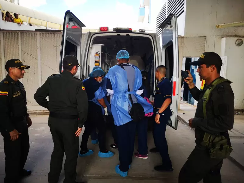 Traslado de policía herido en Maicao Traslado de policía herido en Maicao