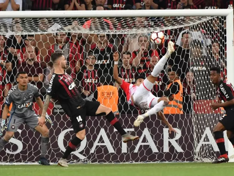 Junior Vs Paranaense Junior Vs Paranaense