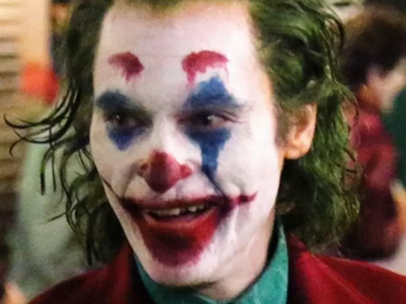 Joaquin Phoenix como Joker Joaquin Phoenix como Joker