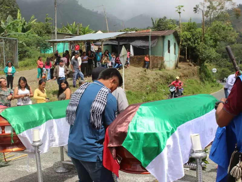 Sobre la carretera hacia Tumaco fueron ubicados los cuerpos de los lideres asesinados