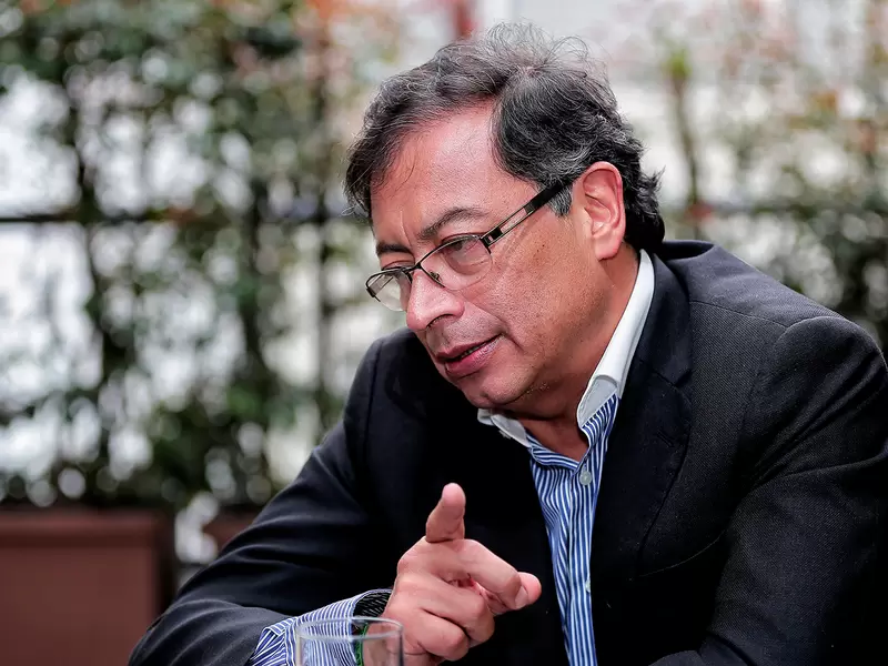 Gustavo Petro, senador de la República