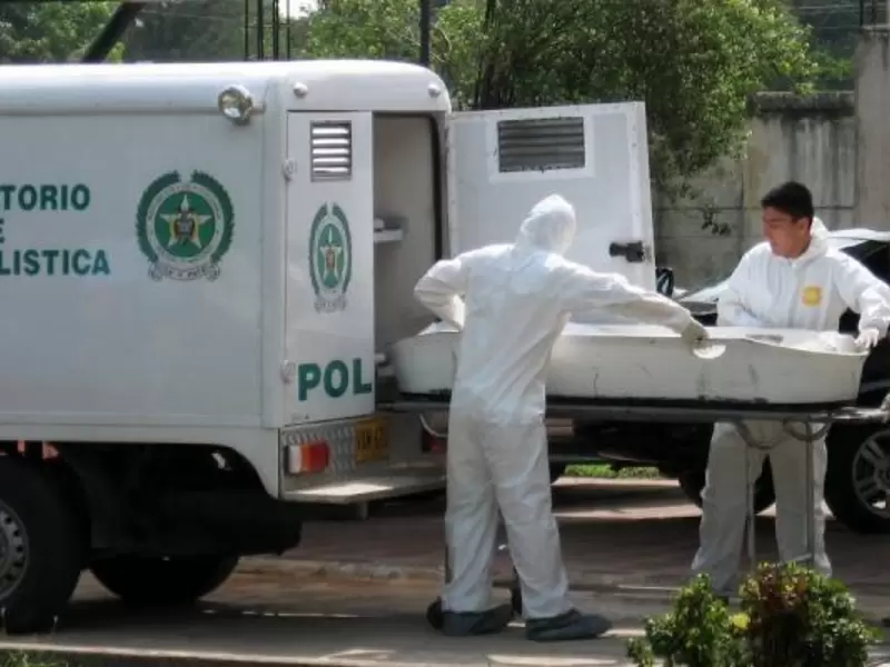 Autoridades en su trabajo forense Autoridades en su trabajo forense