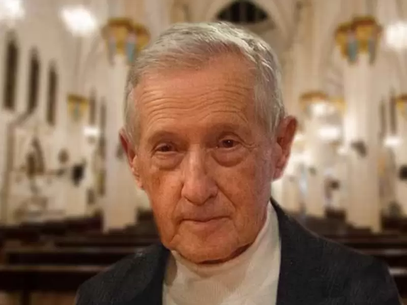 Padre Arturo Silva