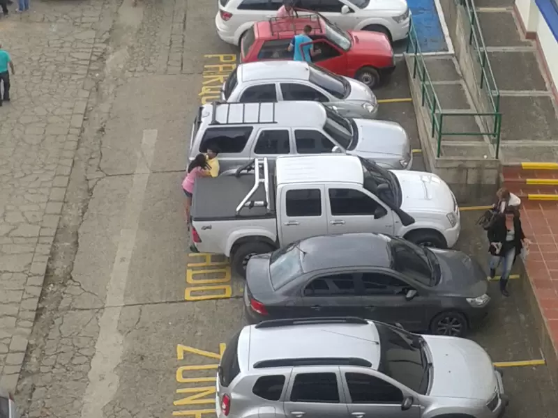 Los caleños a pagar por parquear en vías publicas y otros sitios de la ciudad.