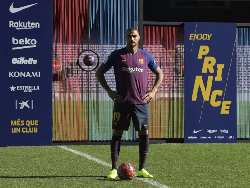 Kevin-Prince Boateng con los colores del FC Barcelona Kevin-Prince Boateng con los colores del FC Barcelona
