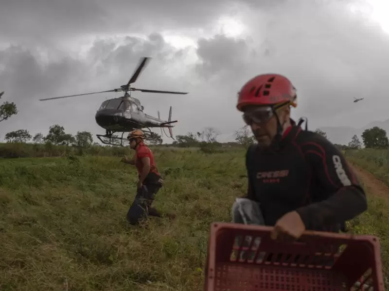 Labores de rescate y soporte en Minas Gerais, Brasil, tras ruptura de dique