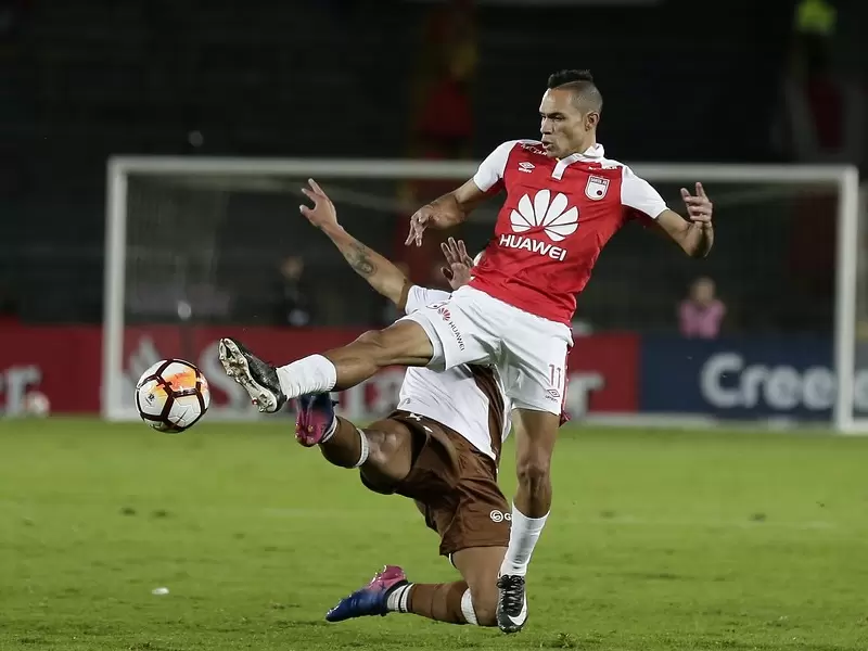 Juan Daniel Roa con la camiseta de Santa Fe Juan Daniel Roa con la camiseta de Santa Fe