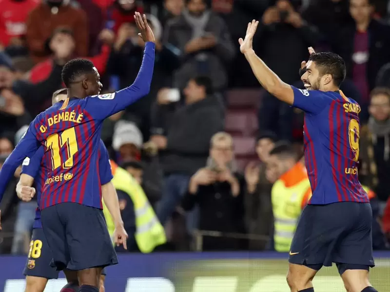 Dembelé celebra un gol con Luis Suárez Dembelé celebra un gol con Luis Suárez