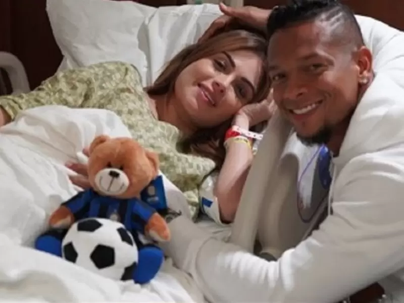 Sara Uribe junto a Fredy Guarín Sara Uribe junto a Fredy Guarín