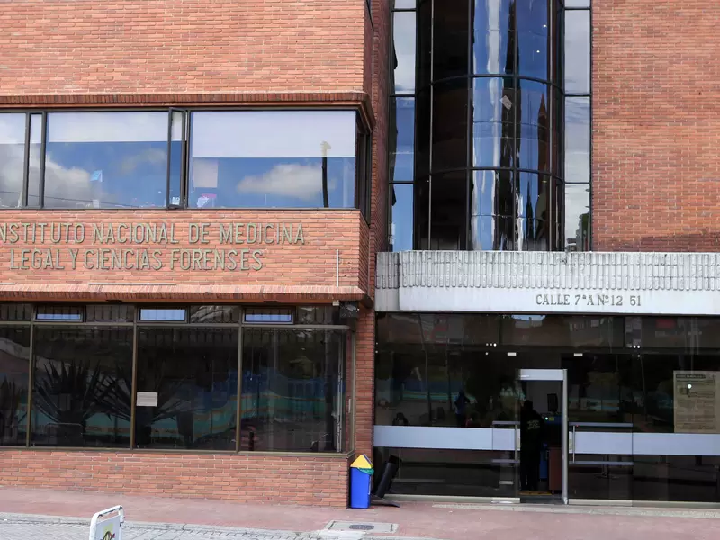 MEDICINA LEGAL DE BOGOTA FACHADA