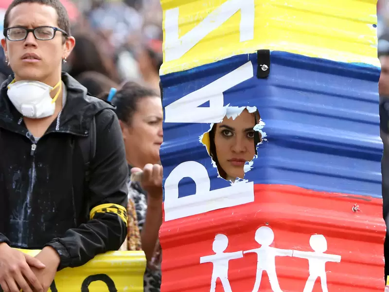 Los estudiantes primero reclaman por el fin de la corrupción en universidades públicas.