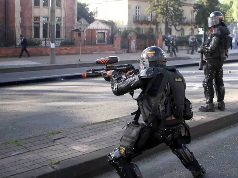 PROTESTAS ESTUDIANTES PARO POLICIA ESMAD