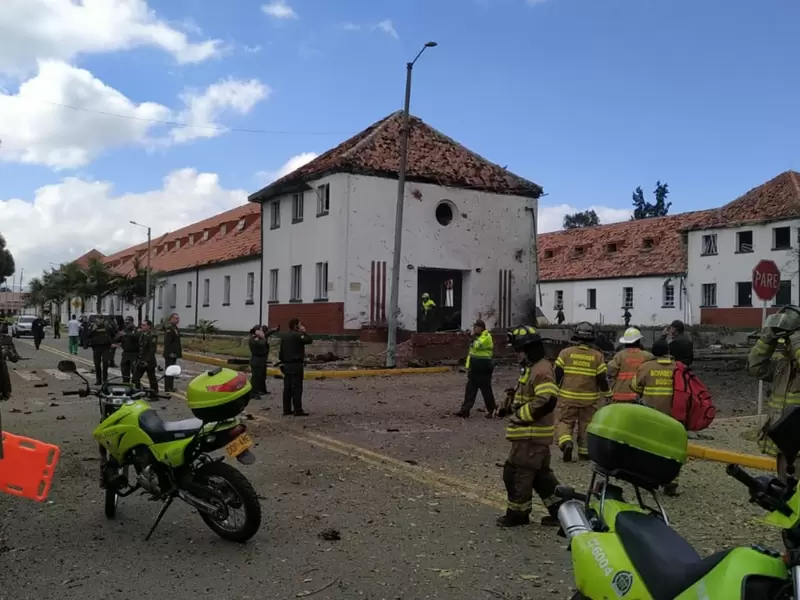 Carro bomba en Escuela general Santander de la Policía