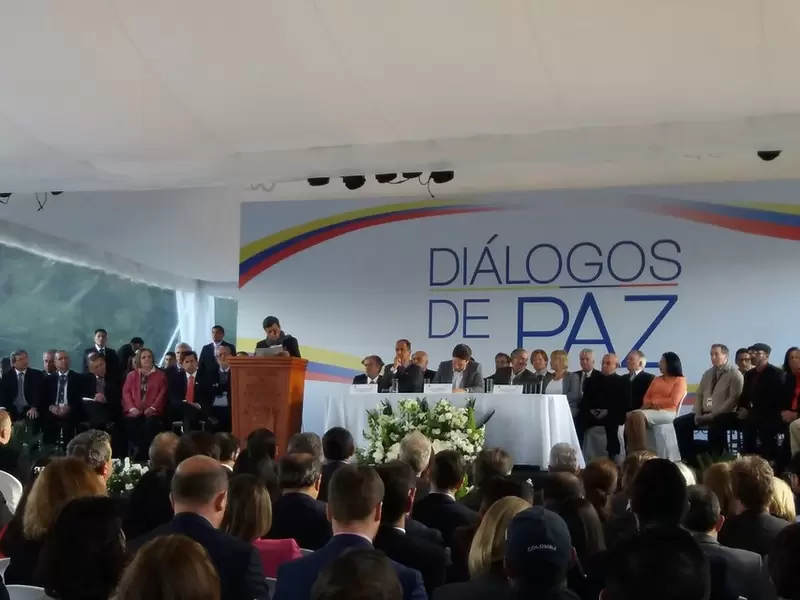 Pablo Beltrán, líder del ELN, en la entonces instalación de la mesa de paz en Ecuador