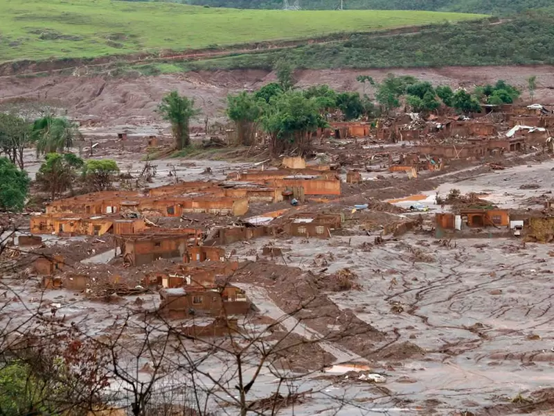 Ruptura de dique en Brasil