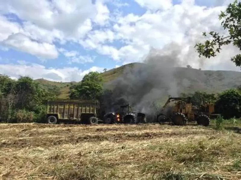 Vehículos incendiados Vehículos incendiados