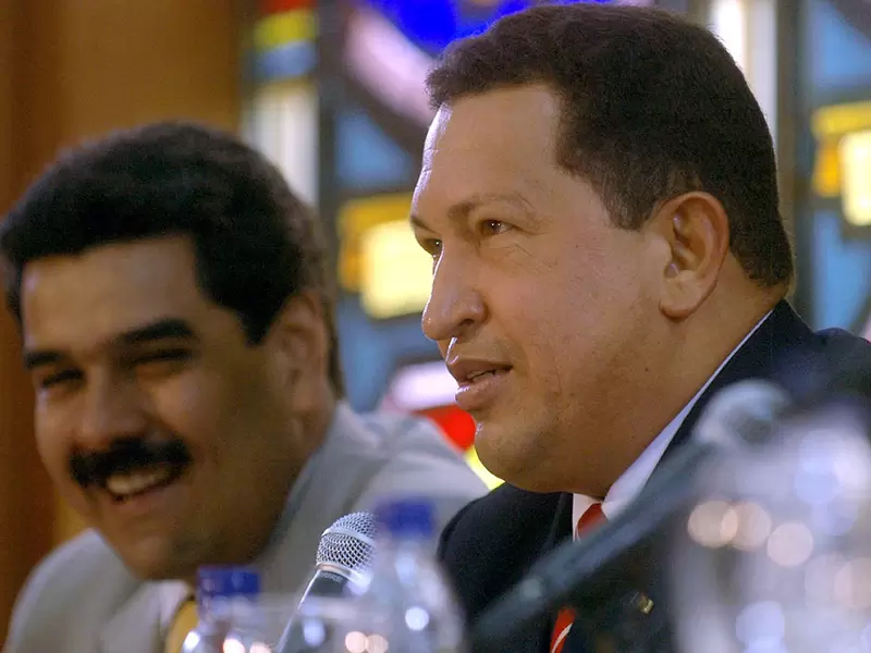 La figura de Hugo Chávez, fallecido tal día como hoy hace siete años, inunda cada rincón de Venezuela en forma de pintura, mural, pancarta o canción