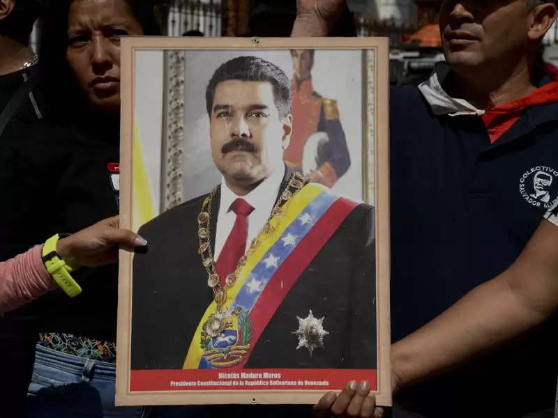 Nicolás Maduro se posesionó para asumir el poder hasta 2025.