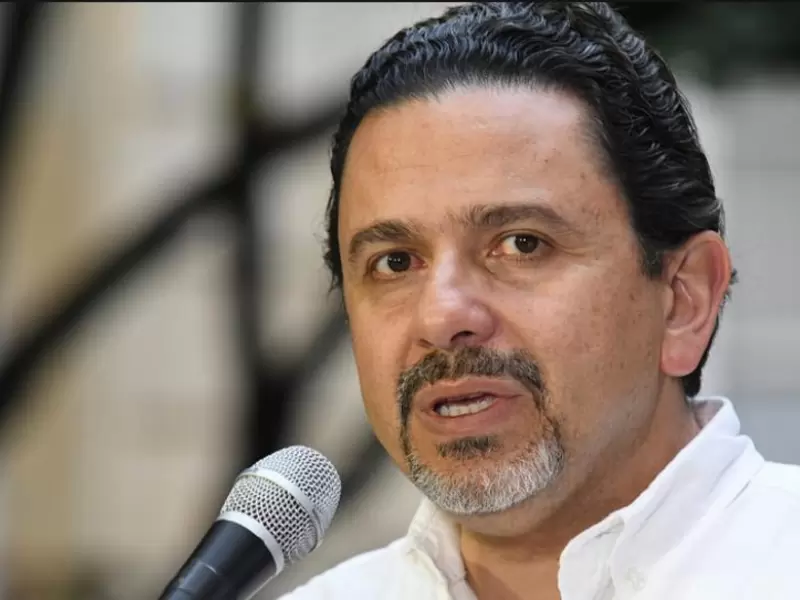 Miguel Ceballos, comisionado de paz