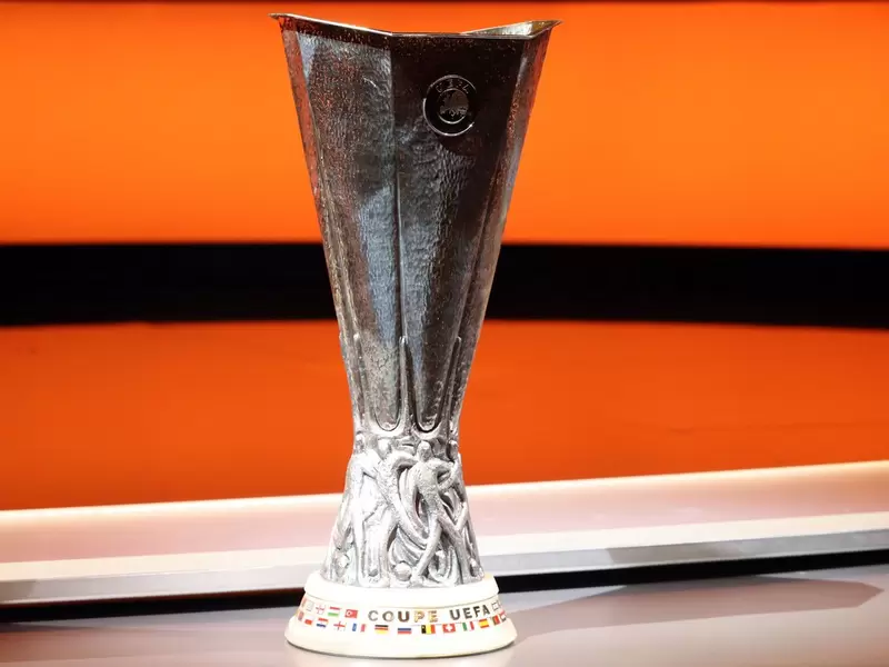 Trofeo de la UEFA Europa League Trofeo de la UEFA Europa League