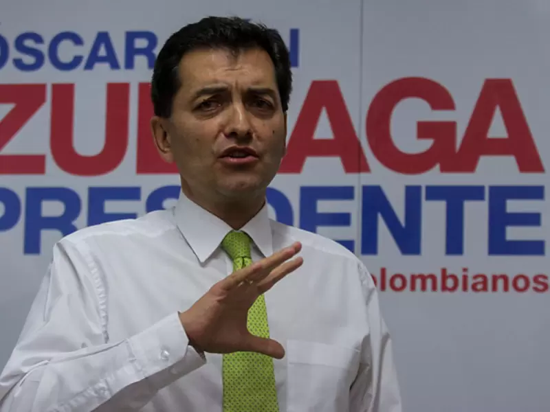LUIS ALFONSO HOYOS