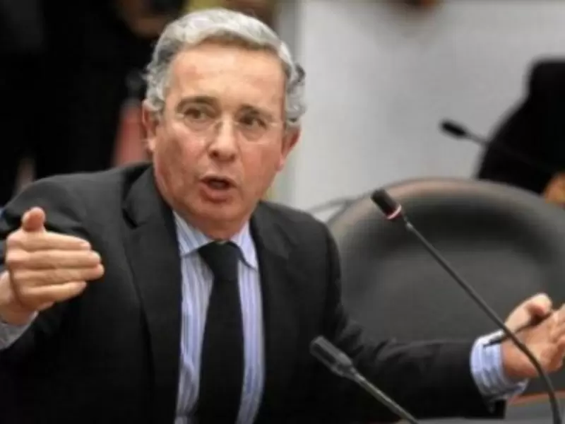Álvaro Uribe Velez senador de la República