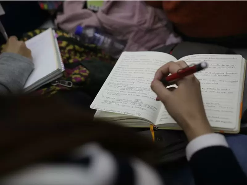 Estudiantes Estudiantes