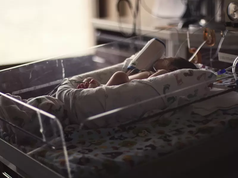 Bebé hospitalizado
