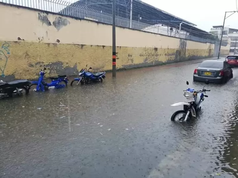 Socorristas mantienen monitoreo de afluentes