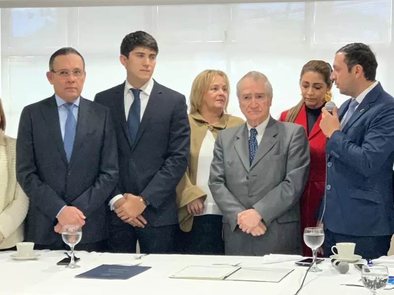 Omar Yepes Partido Conservador