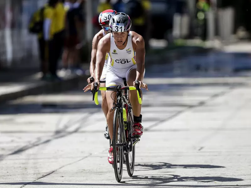 Lina Raga, triatleta colombiana. Lina Raga, triatleta colombiana.