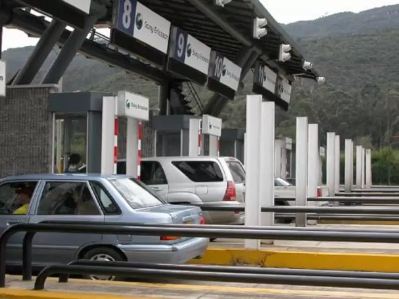 Peaje en la vía al Llano