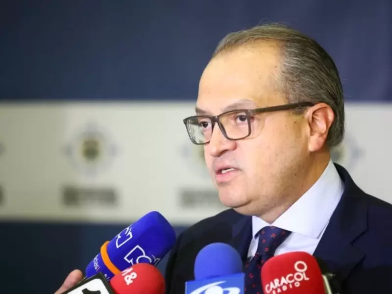 Procurador Fernando Carrillo suspende rector Carlos Prasca