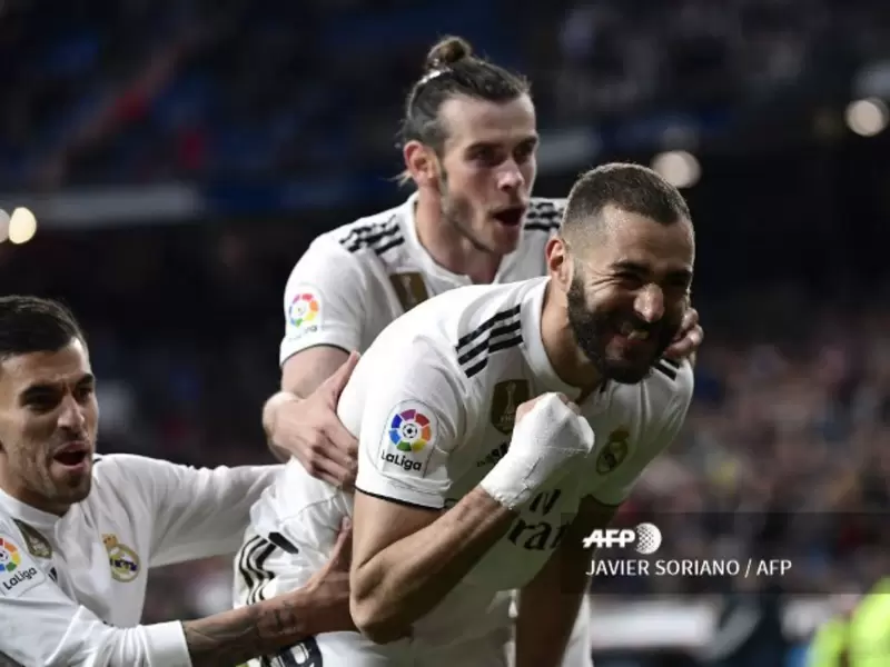 Karim Benzema celebra su gol ante el Huesca en el Santiago Bernabéu. Karim Benzema celebra su gol ante el Huesca en el Santiago Bernabéu.