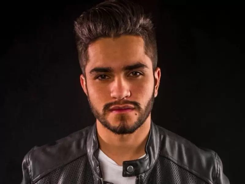 Juan Santamaría, cantante y compositor antioqueño, en RCN Radio.