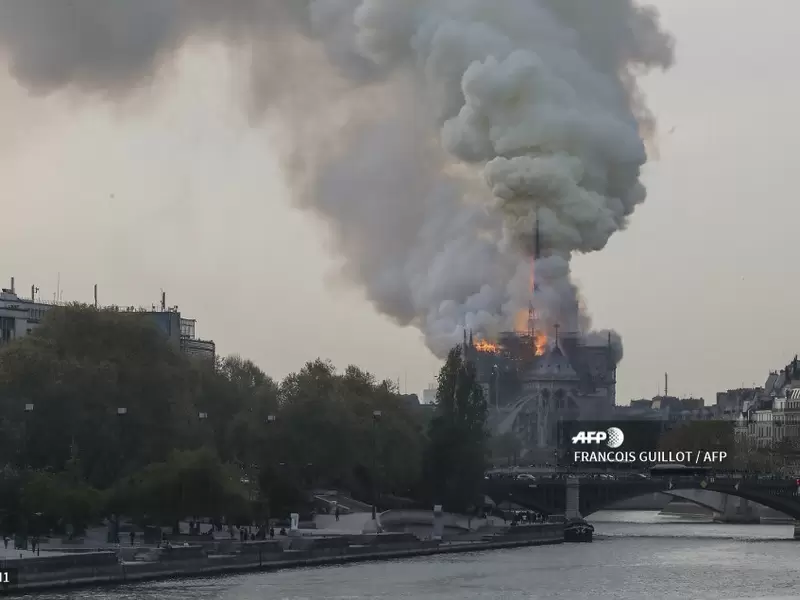 Incendio en la histórica catedral de Notre Dame, en París Incendio en la histórica catedral de Notre Dame, en París