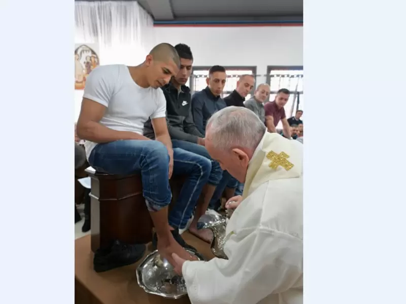 Lavatorio pies Papa Francisco Lavatorio pies Papa Francisco