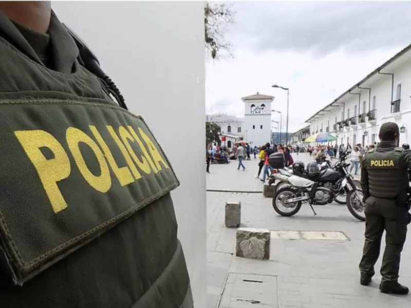 Policías Policías